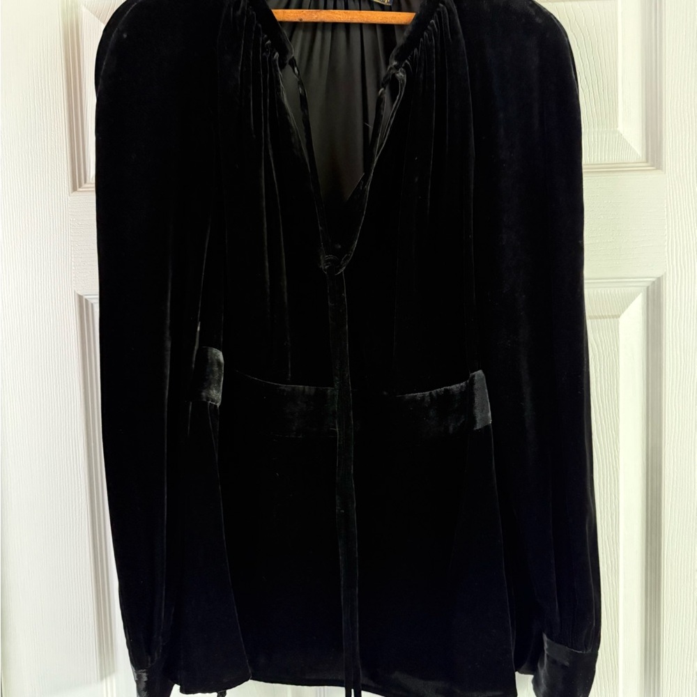 Ralph Lauren Polo Black Velvet Women's V Neck Tie Top size 4 Zippered side